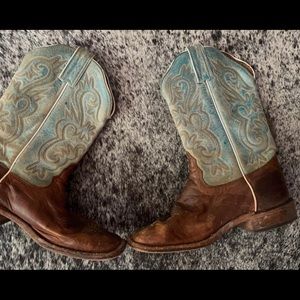Tony Lama cowgirl boots